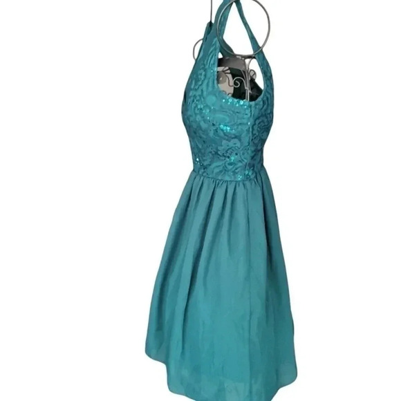 🌲🌲🌲flash sale✨ ❗Speechless fit Flare dress size 1 - Picture 3 of 5